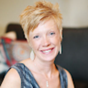 Meet your Posher, Deedee